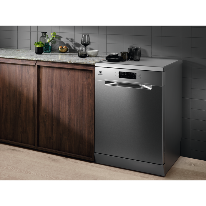 Electrolux - Laisvai pastatoma indaplovė - ESM48310SX
