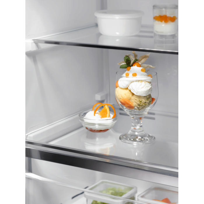 Electrolux - Laisvai pastatomas šaldiklis - LUS7ME28X