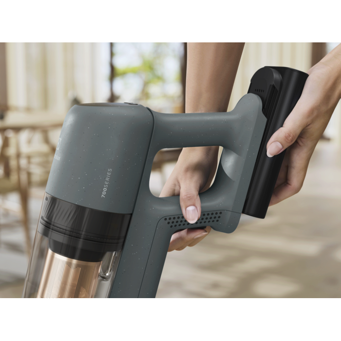 Battery-powered hand unit with compact design for easy portability and simple use.