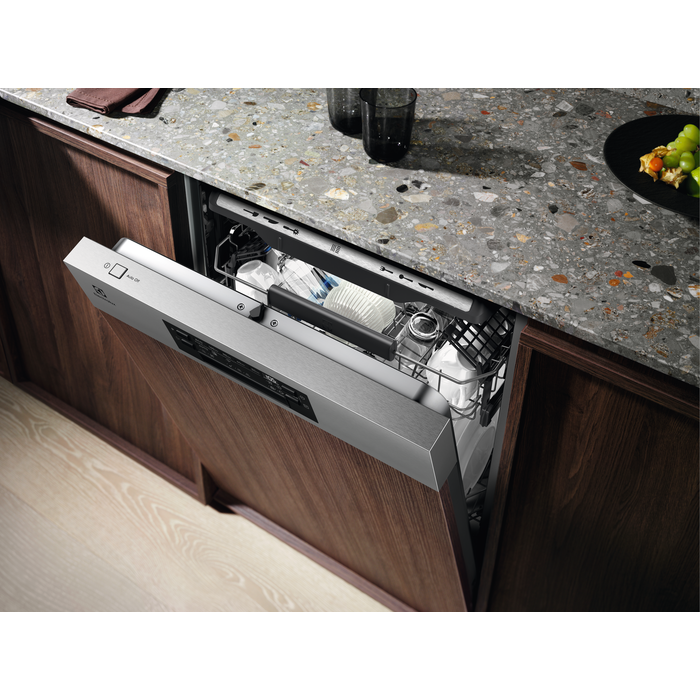 Electrolux - 60 cm pločio indaplovė - EEM69300IX