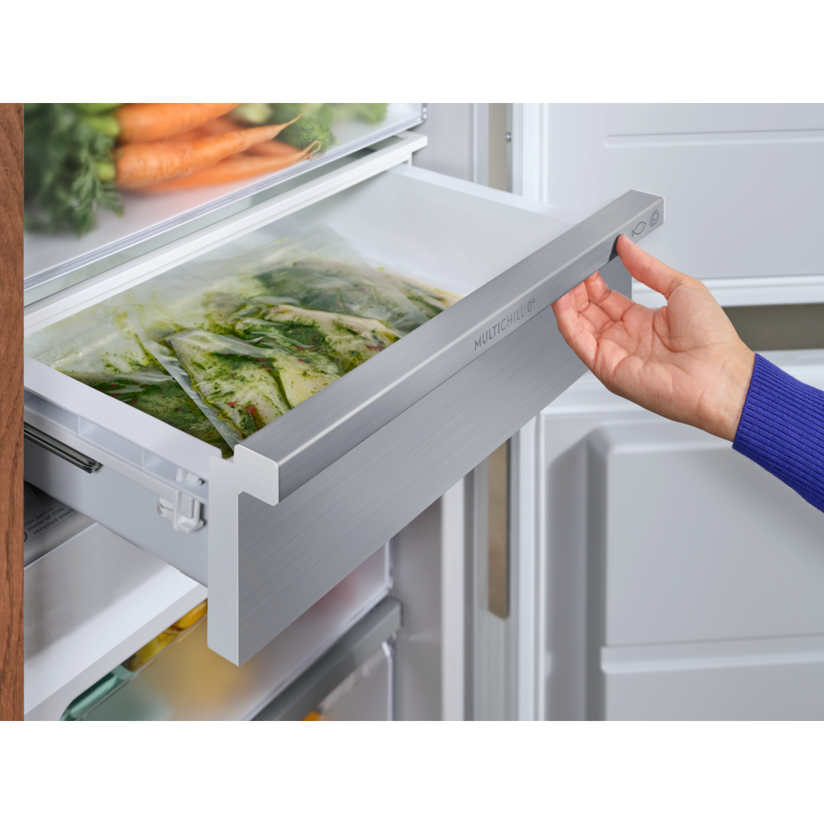 Electrolux - Montuojamas šaldytuvas su šaldikliu - ENV9MC18S