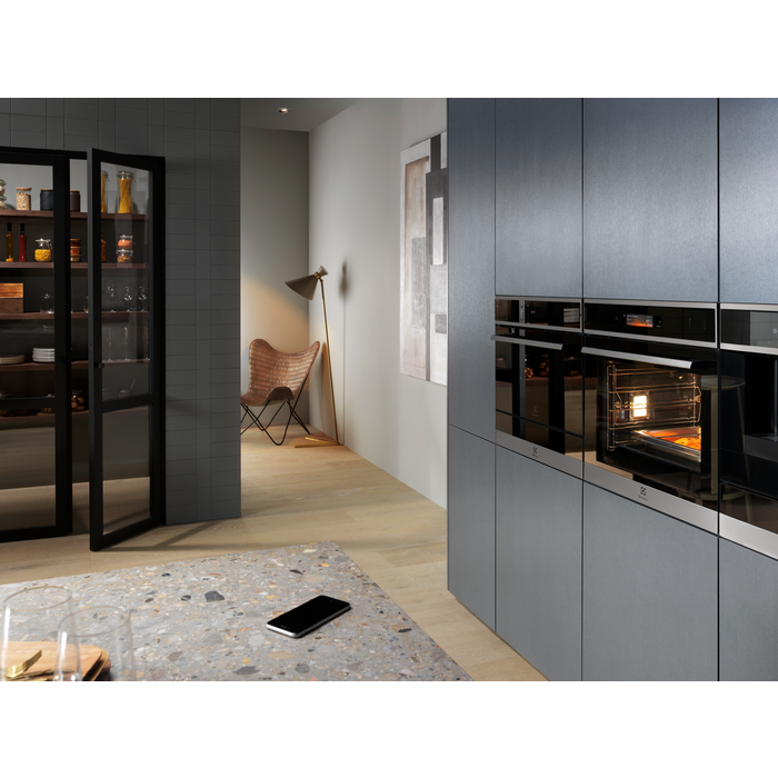 Electrolux - Orkaitė - EOB8S39WX