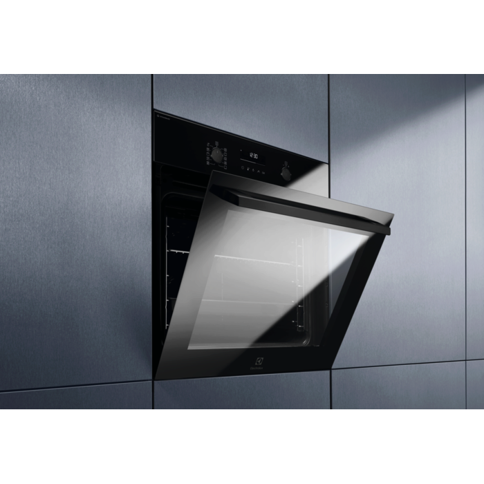 Electrolux - Orkaitė su pirolize - EOD6P77WZ