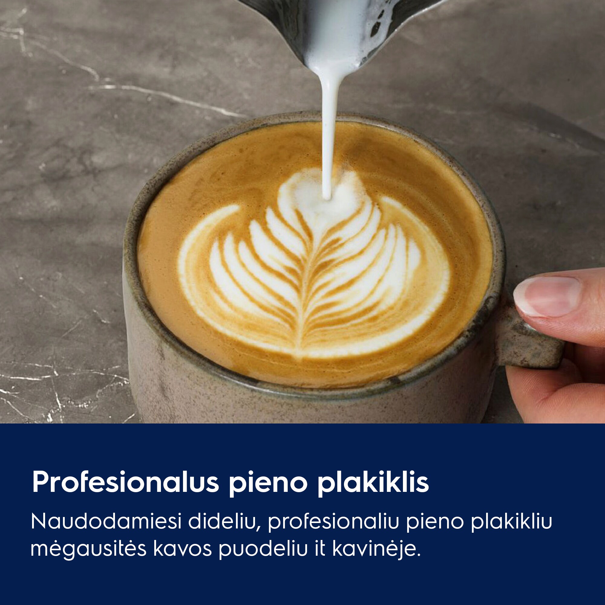 Profesionalus pieno plakiklis Naudodamiesi dideliu, profesionaliu pieno plakikliu mėgausitės kavos puodeliu it kavinėje.