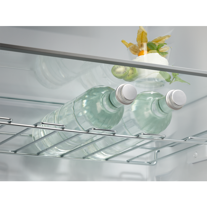 Electrolux - Montuojamas šaldytuvas su šaldikliu - KNP7TE75S