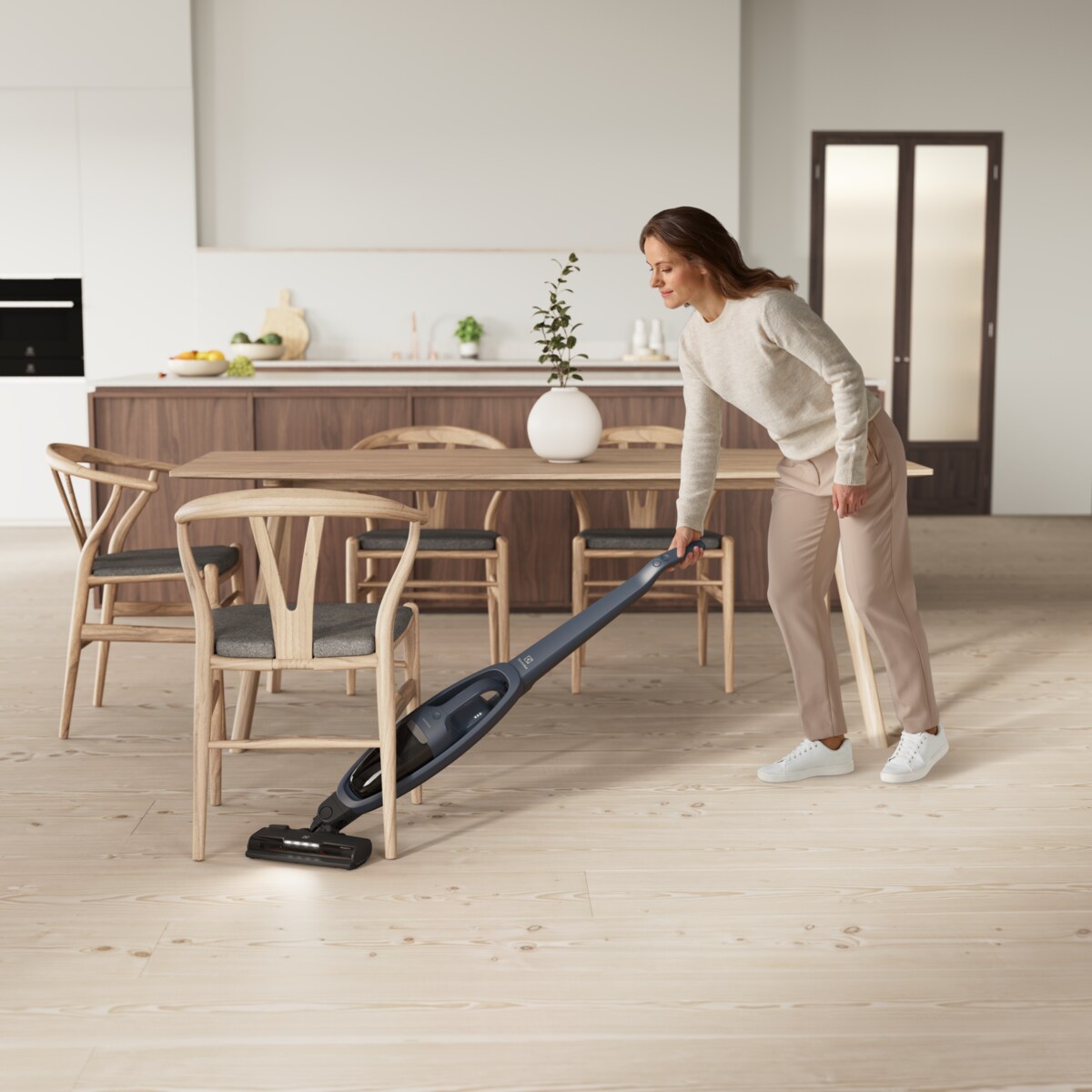 Electrolux - Belaidis dulkių siurblys - ES52CB21DB