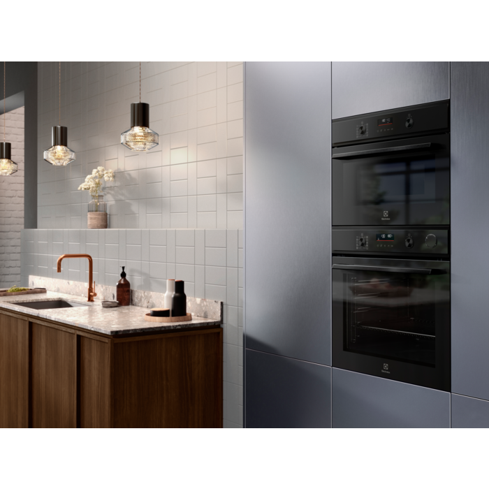 Electrolux - Orkaitė su pirolize - EOC6P77H