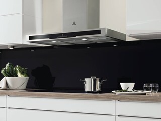 „Electrolux“ gartraukis, ištraukiamas iš darbastalio