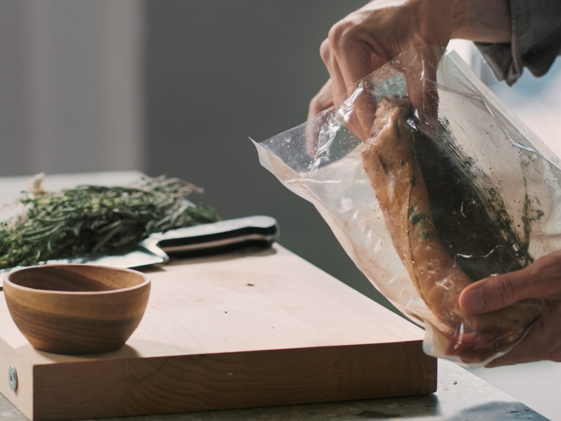 Žuvis gaminama naudojant sous-vide